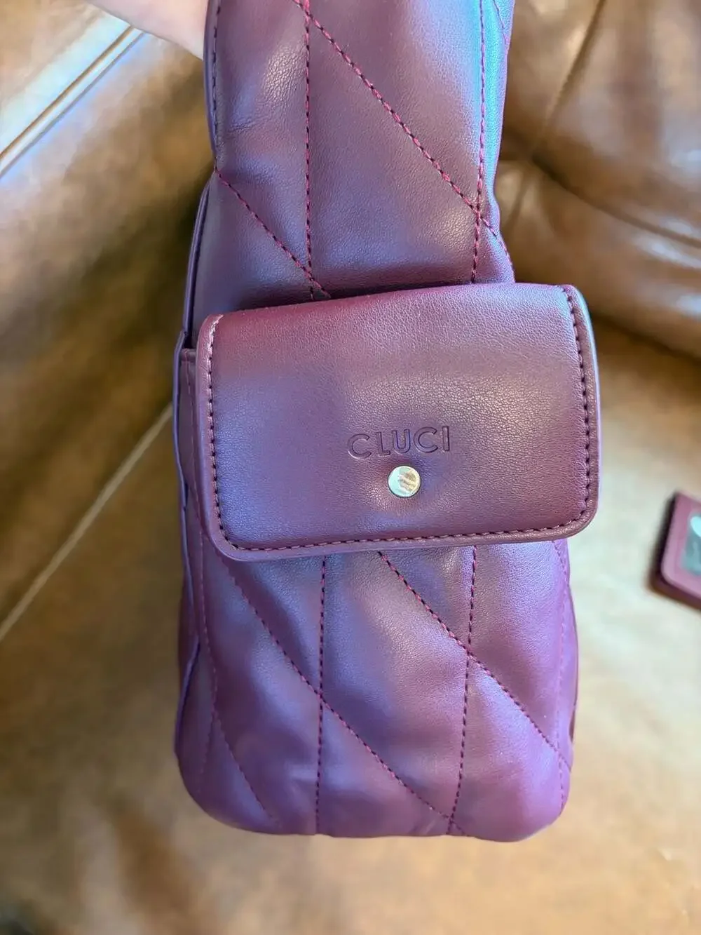 CLUCI Quilted Vegan Leather Slouchy Hobo Shoulder Bag in Burgundy